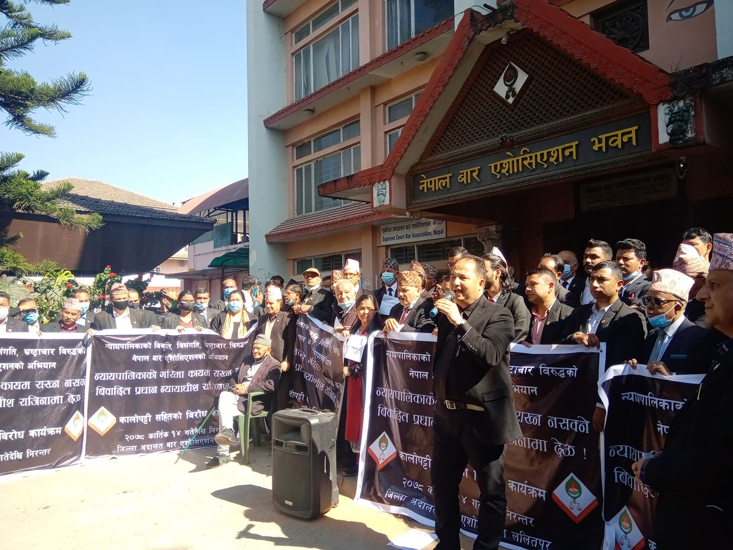 वरिष्ठ अधिवक्ता काेइरालाले भने- प्रधानन्यायाधीशकाे राजीनामाबाहेक विकल्पै छैन
